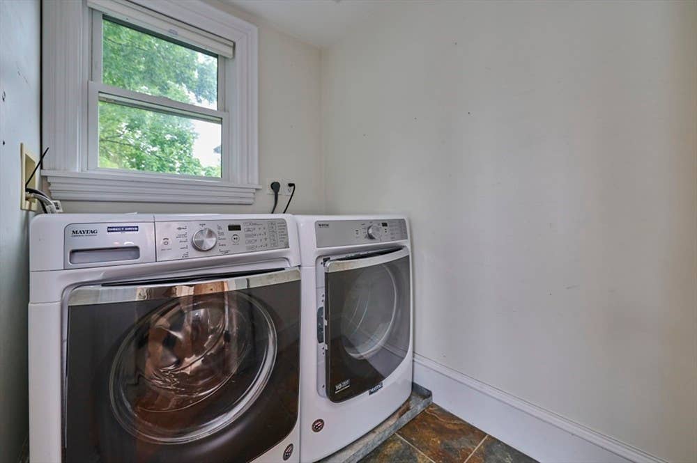 Room for Rent in Newton