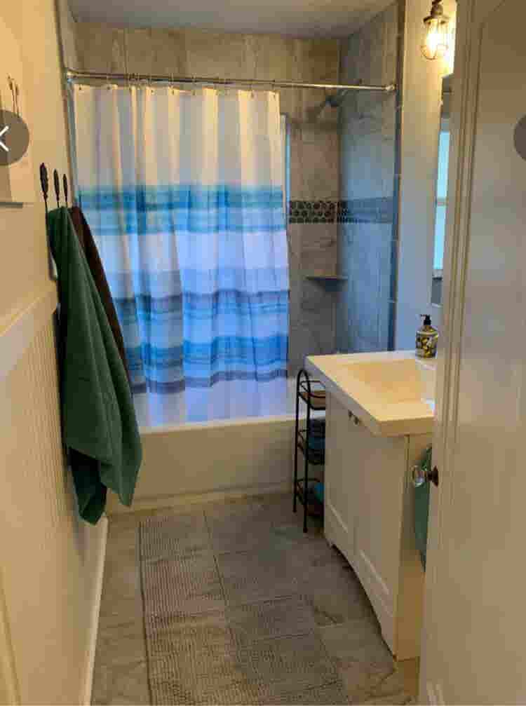 Cool Germantown spot available!