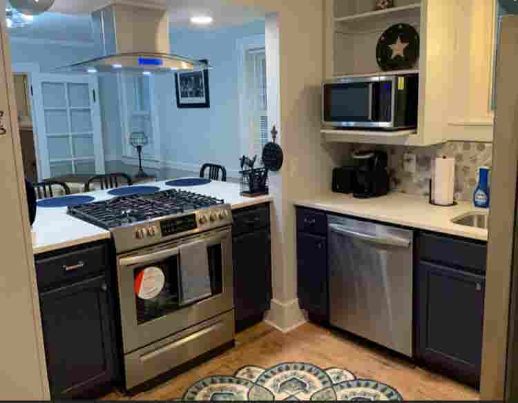 Cool Germantown spot available!