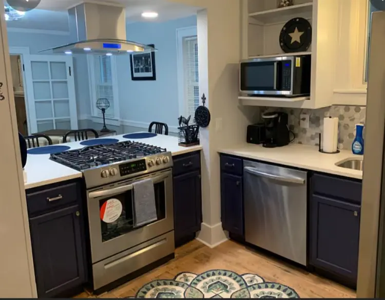 Cool Germantown spot available!