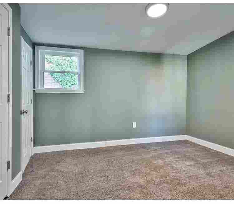 Room for rent in my house in Ludlow
