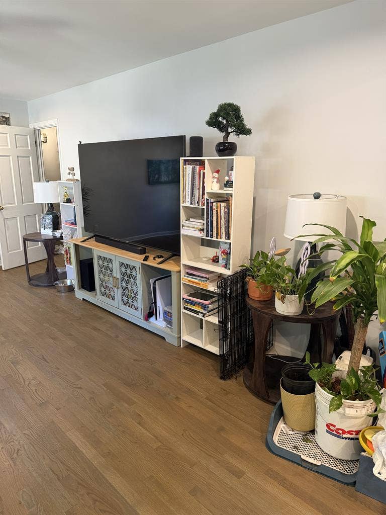 Room for rent in nice neighborhood