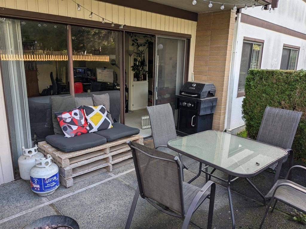 I'm looking for a roommate