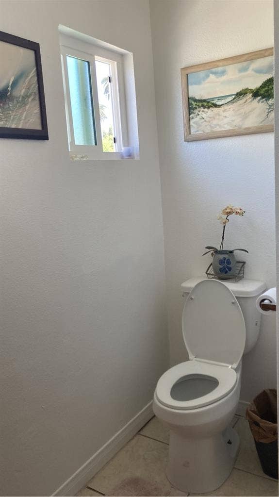 Room in HOUSE with a guest room!