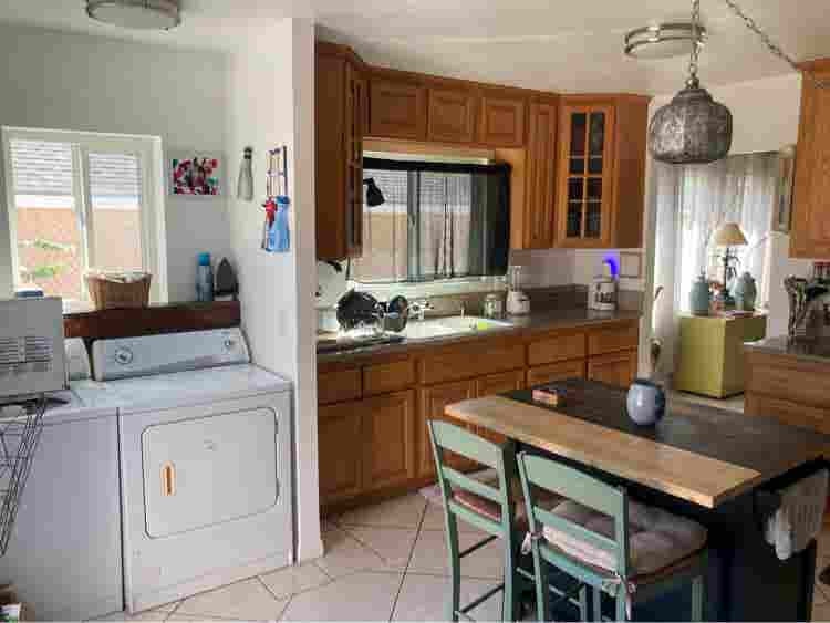 Room in HOUSE with a guest room!