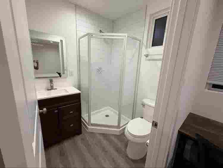 Private Room/ En suite Private Bath