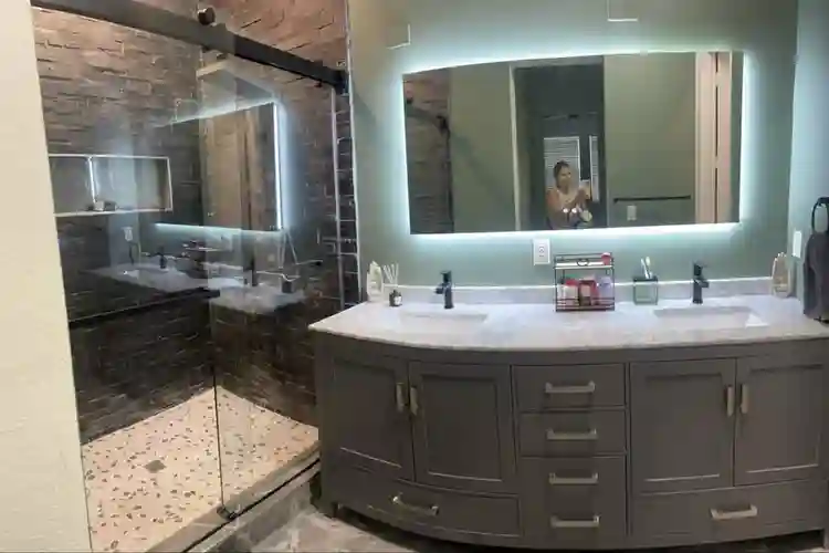 Room for rent, shared living space.