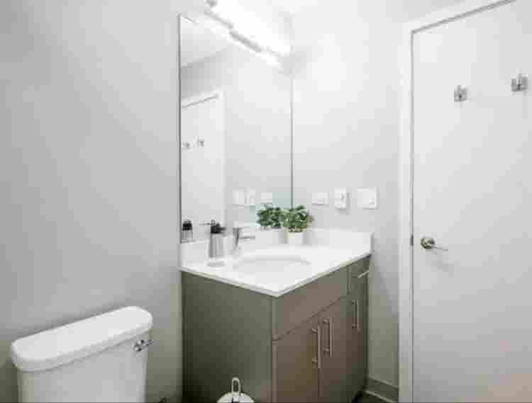 Room in Lincoln Park