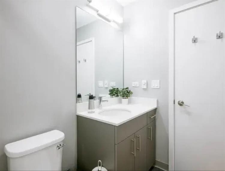 Room in Lincoln Park