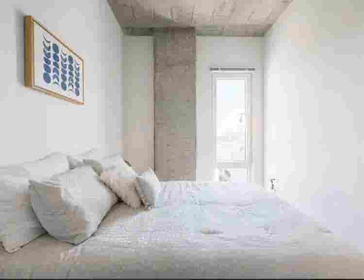 Room in Lincoln Park