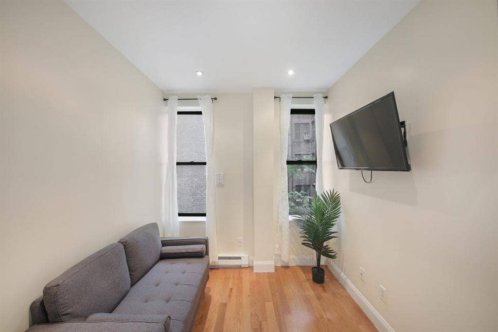 4 BR in New York City