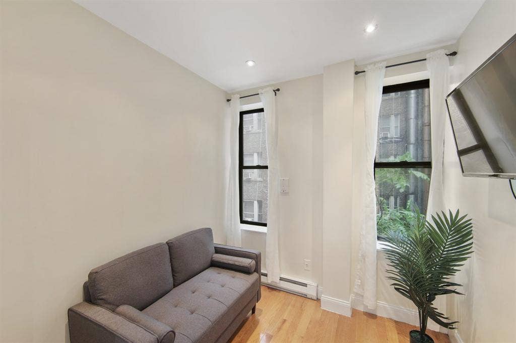 4 BR in New York City