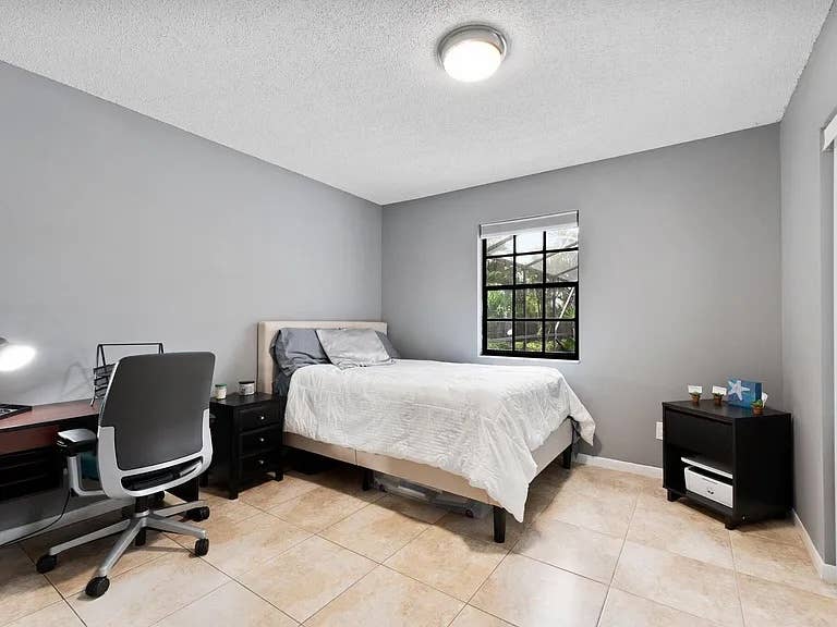 Room in Port Salerno/Stuart