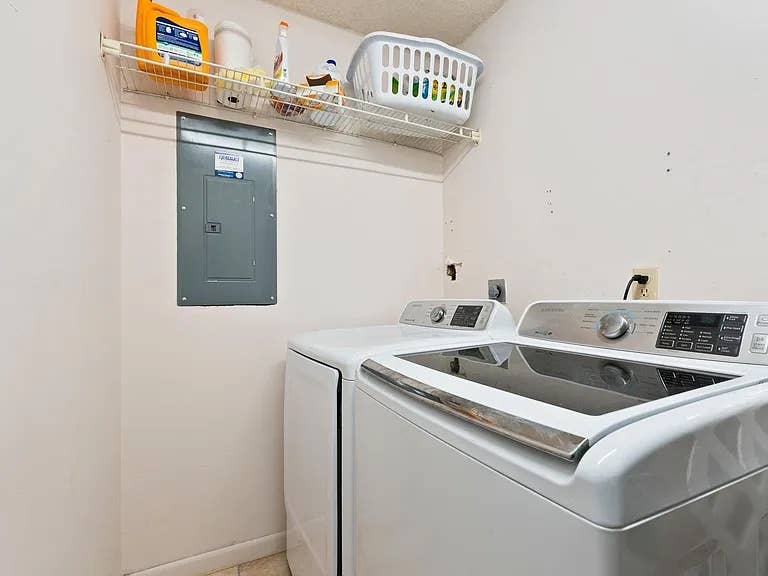 Room in Port Salerno/Stuart