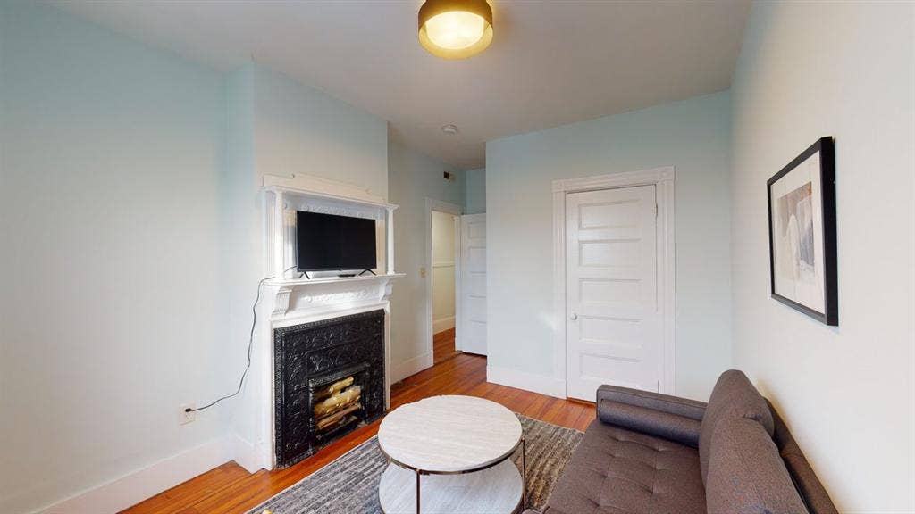 4 BR in Boston