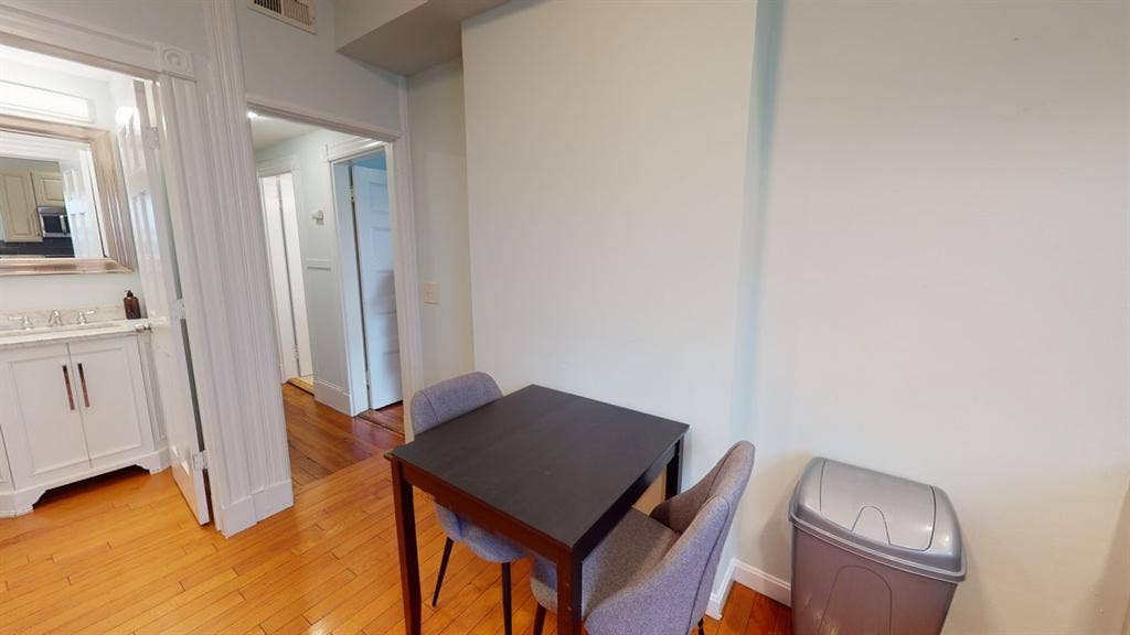 4 BR in Boston