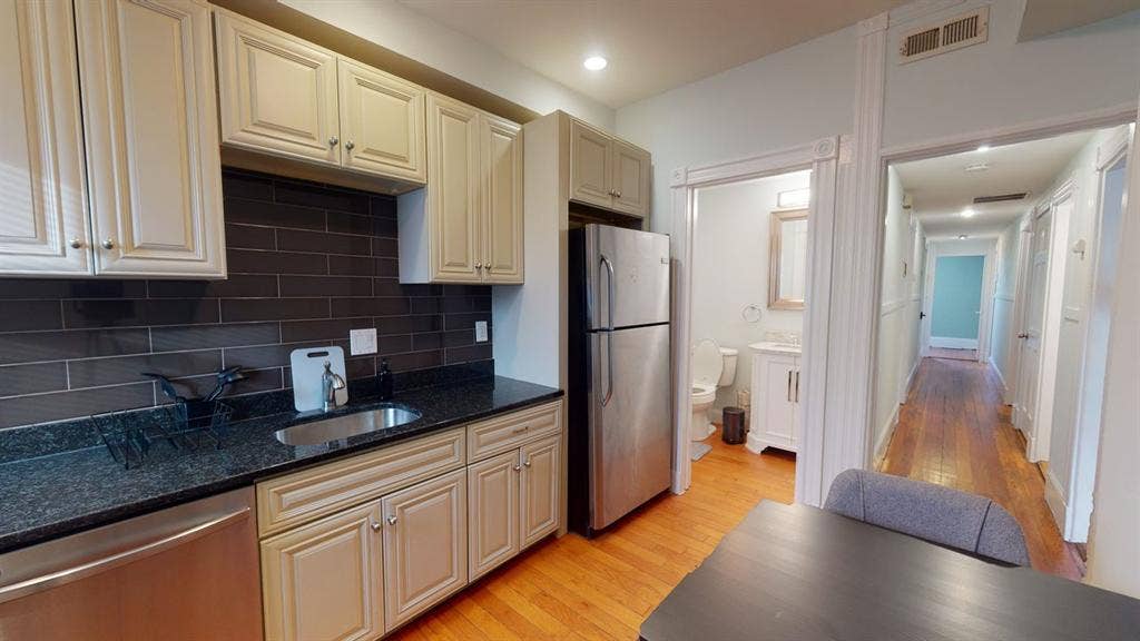 4 BR in Boston