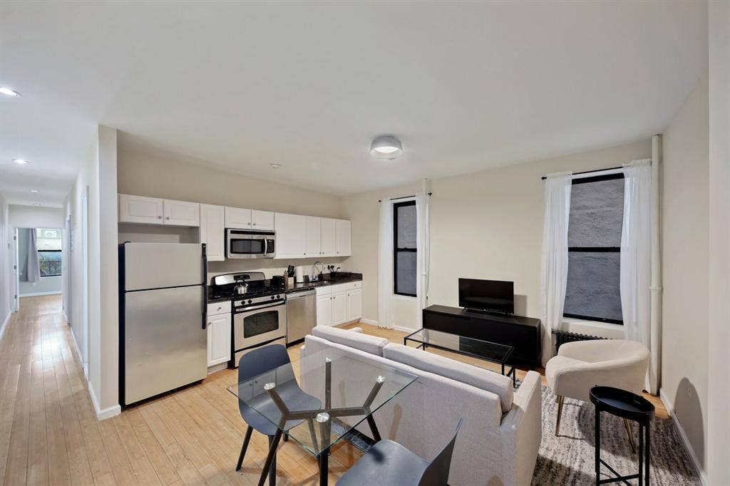 3 BR in New York City