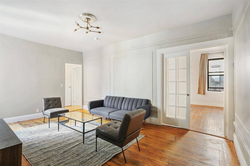 2 BR in New York City