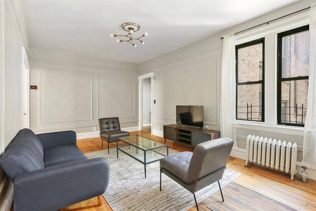 2 BR in New York City