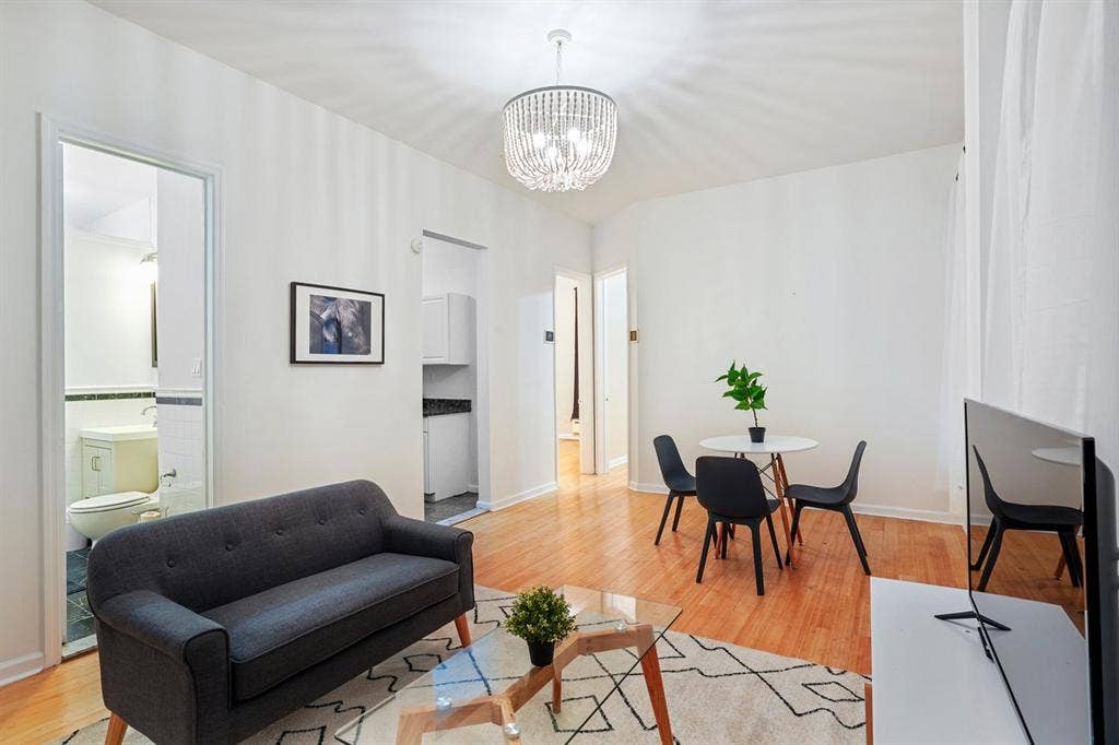 2 BR in New York City