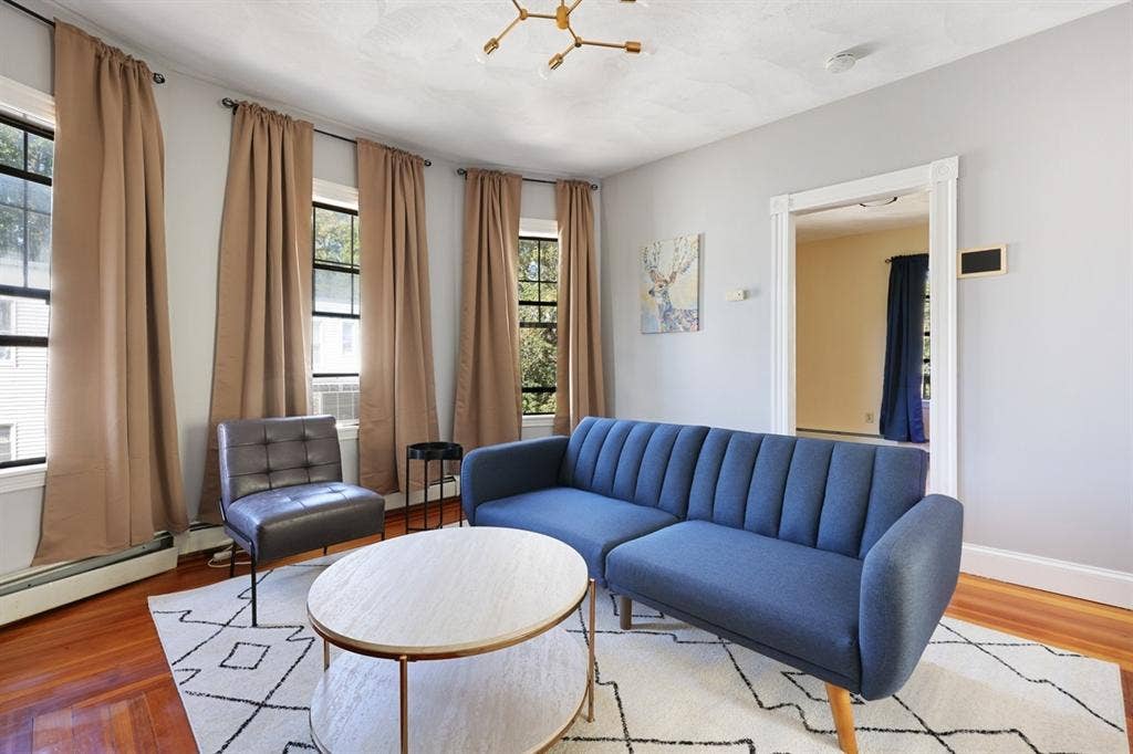 4 BR in Boston