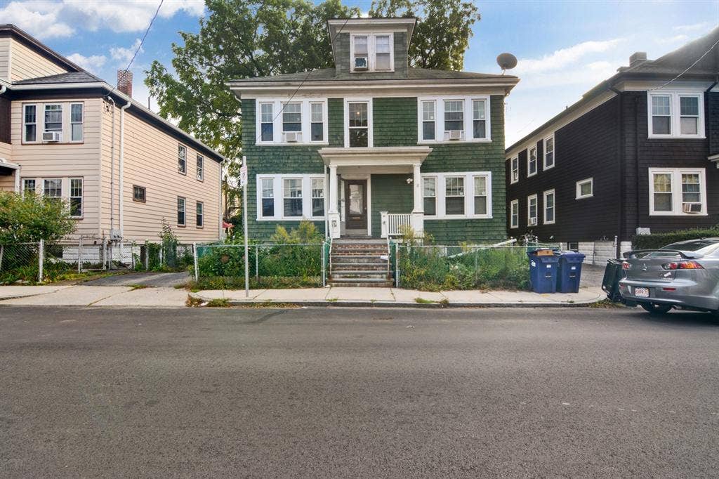 4 BR in Boston