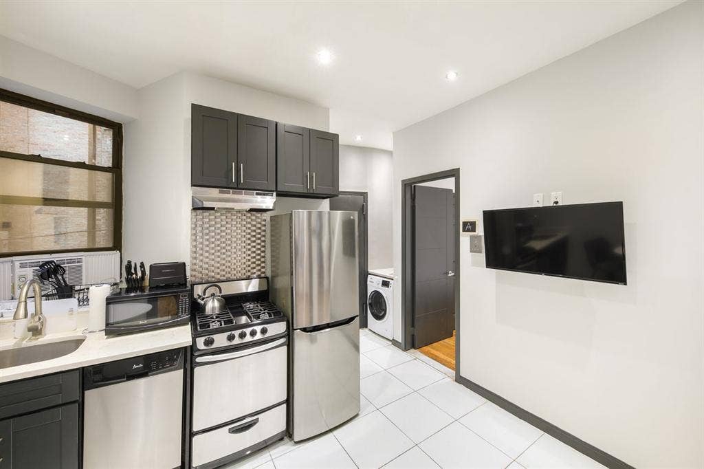 3 BR in New York City