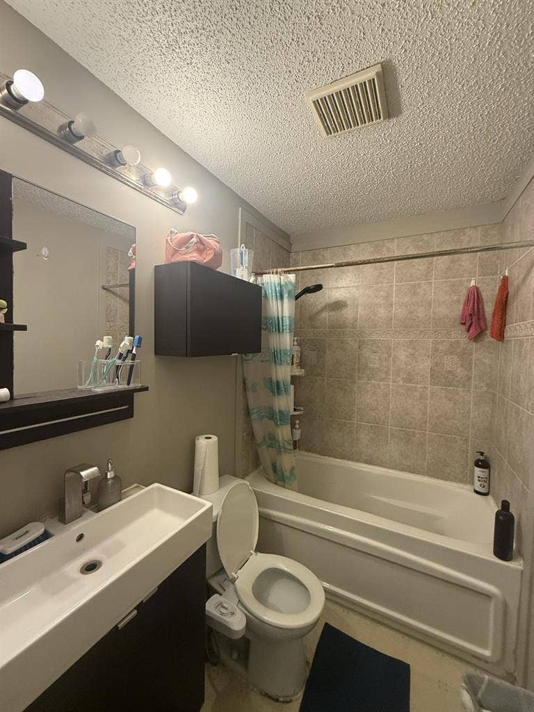 Private room for rent (Only Man)