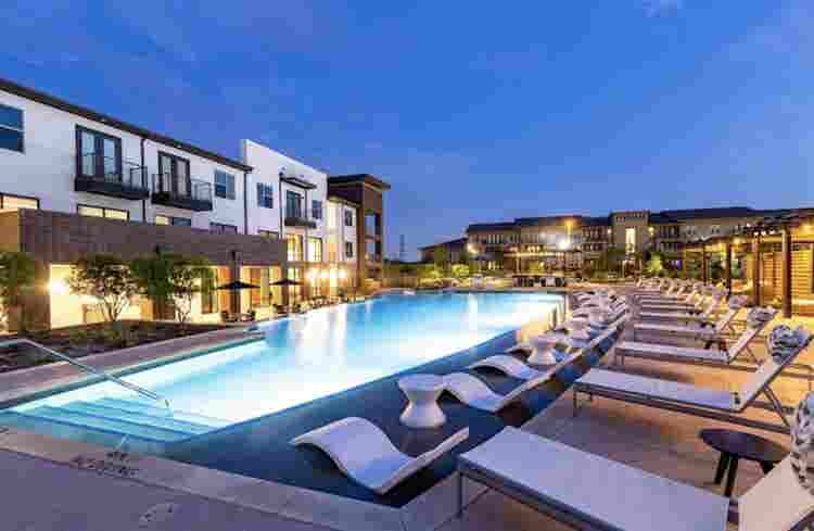 Spacious resort style