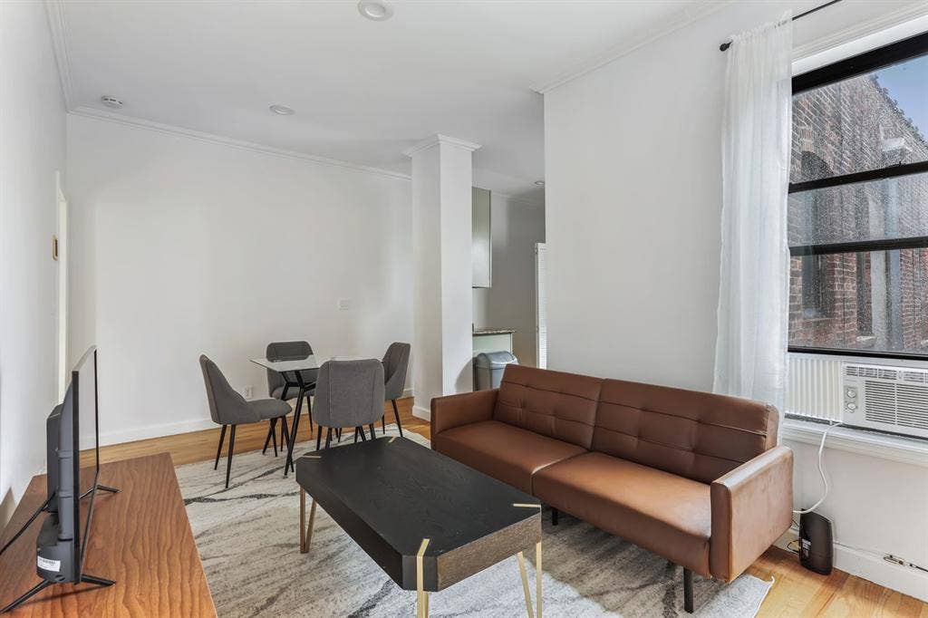 4 BR in New York City