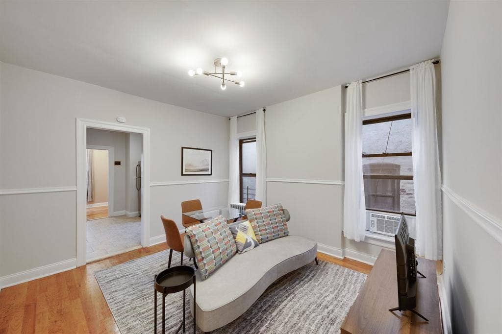 4 BR in New York City