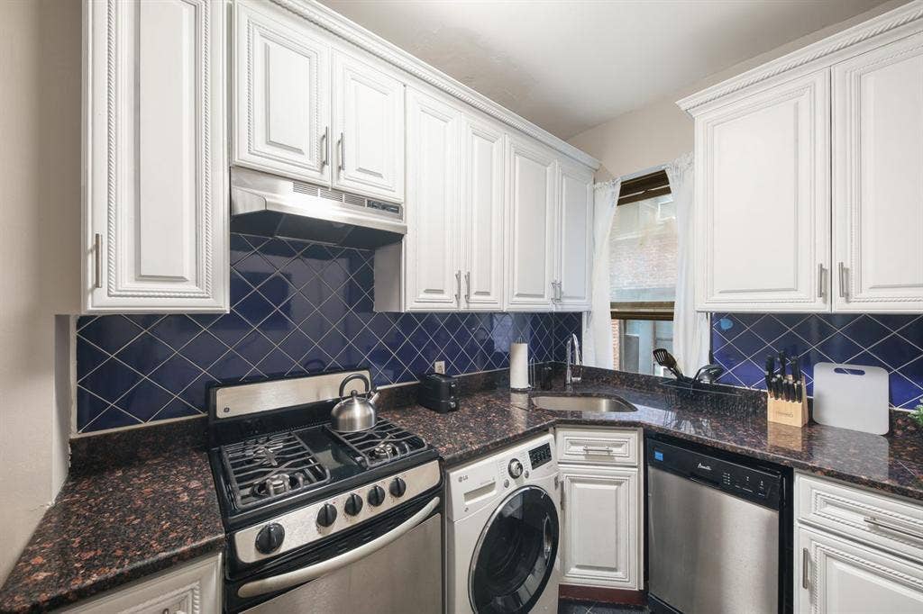 3 BR in New York City