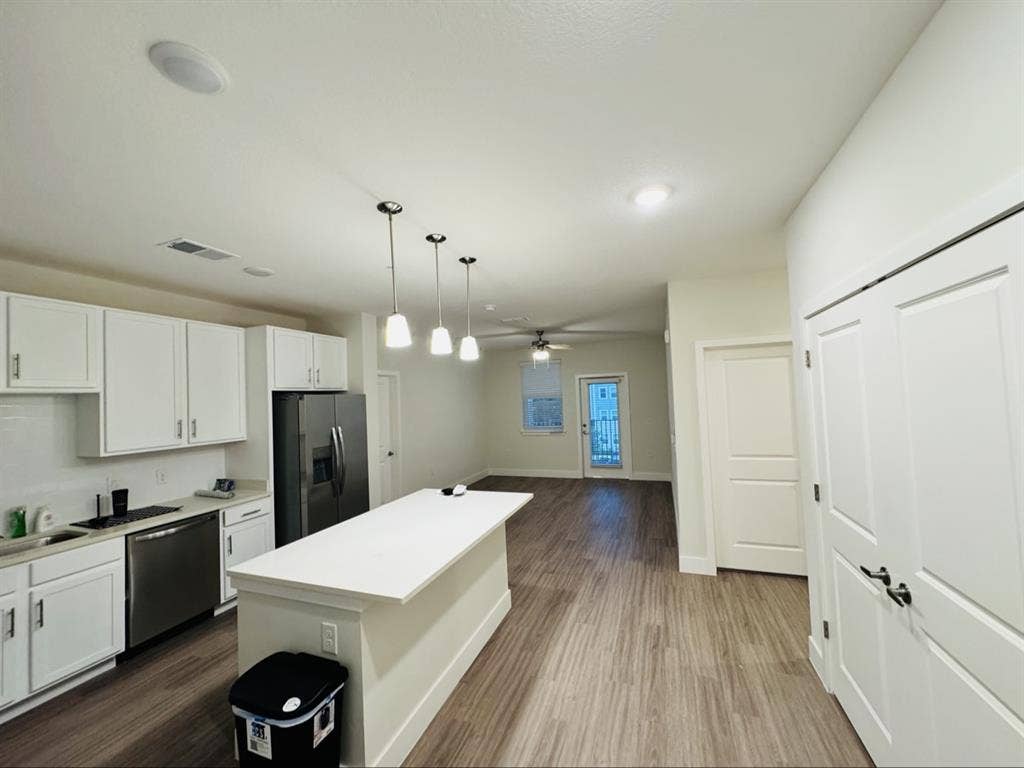 Bright private Bed/Bath Rockledge