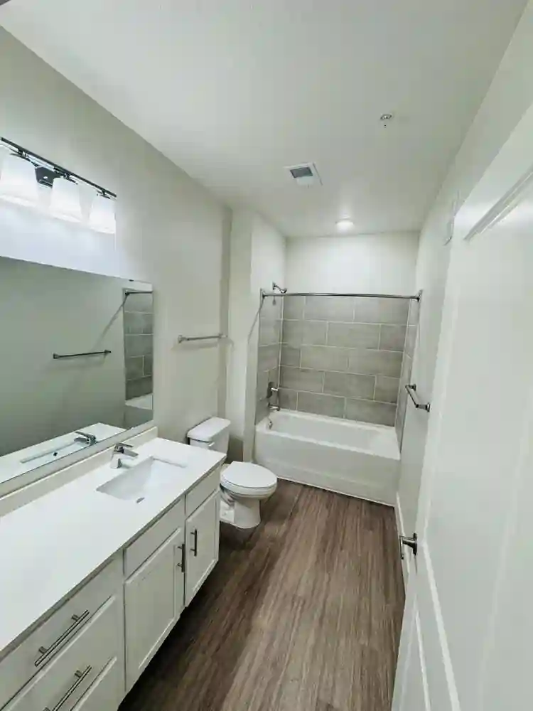 Bright private Bed/Bath Rockledge