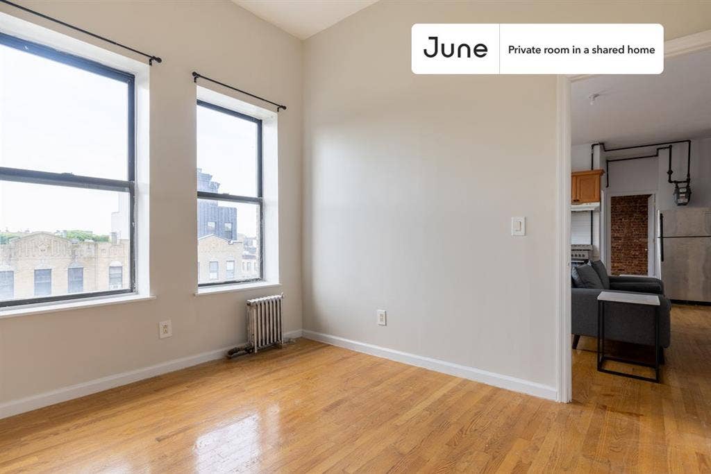 2 BR in New York City