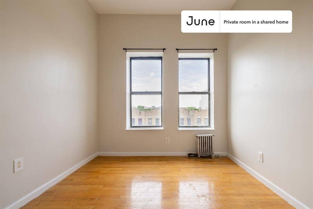 2 BR in New York City