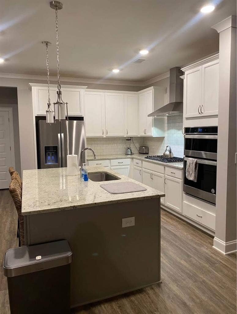 3 bed room and 2 bath house