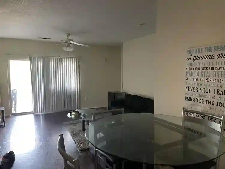 Subleasing x4(ALL GIRLS)