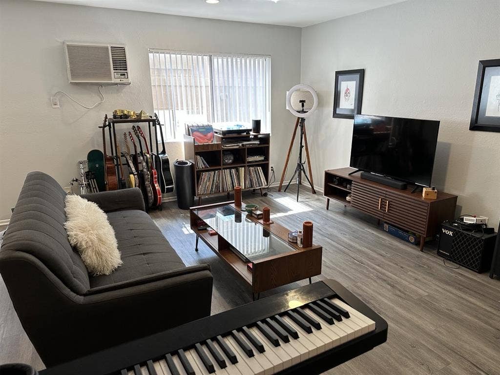 Large Studio in the Hollywood Hills