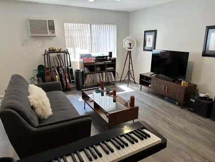 Large Studio in the Hollywood Hills