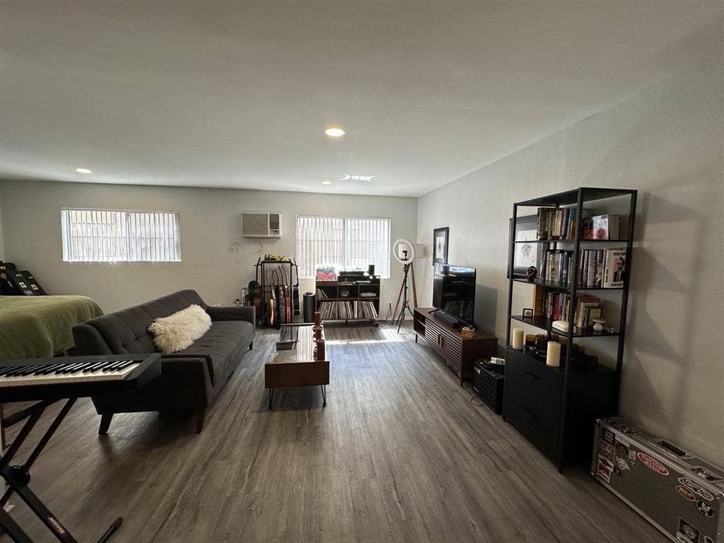 Large Studio in the Hollywood Hills