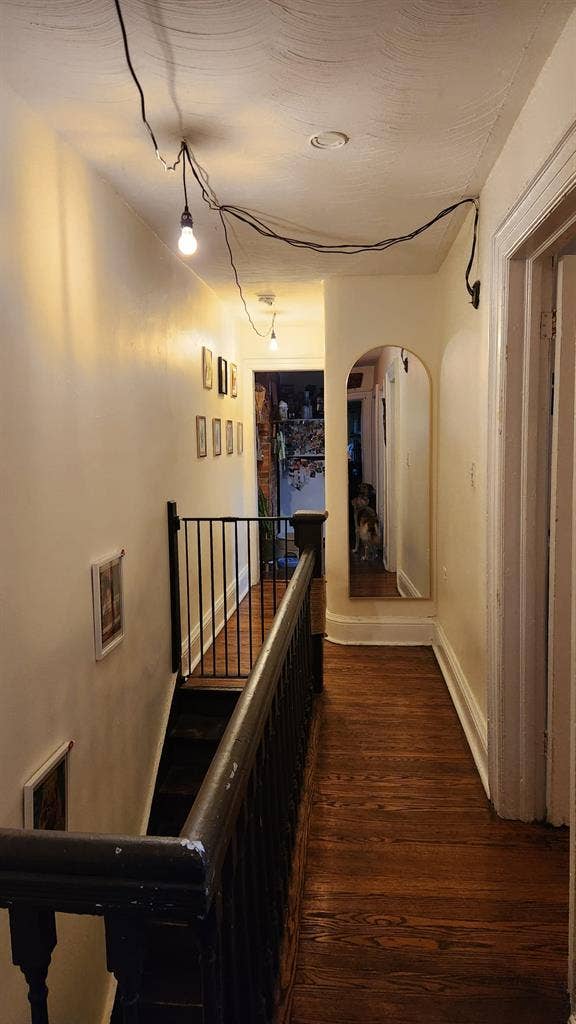 Room & private ensuite bathroom