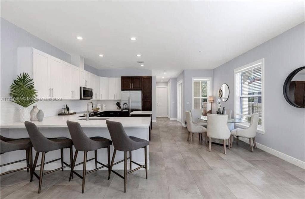 2 luxury spacious rooms for rent