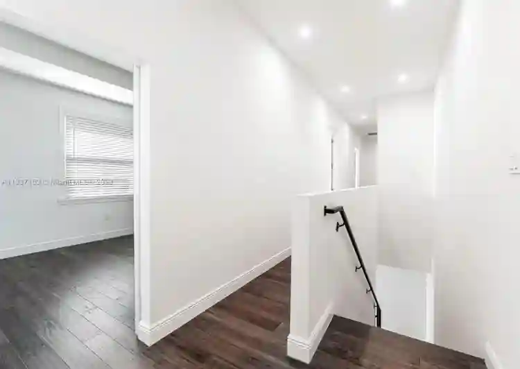 2 luxury spacious rooms for rent