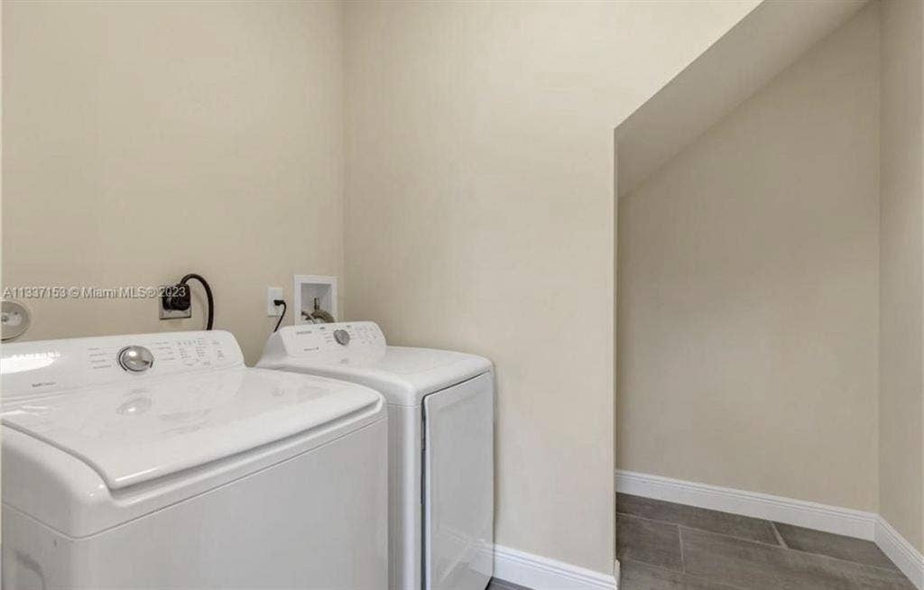 2 luxury spacious rooms for rent