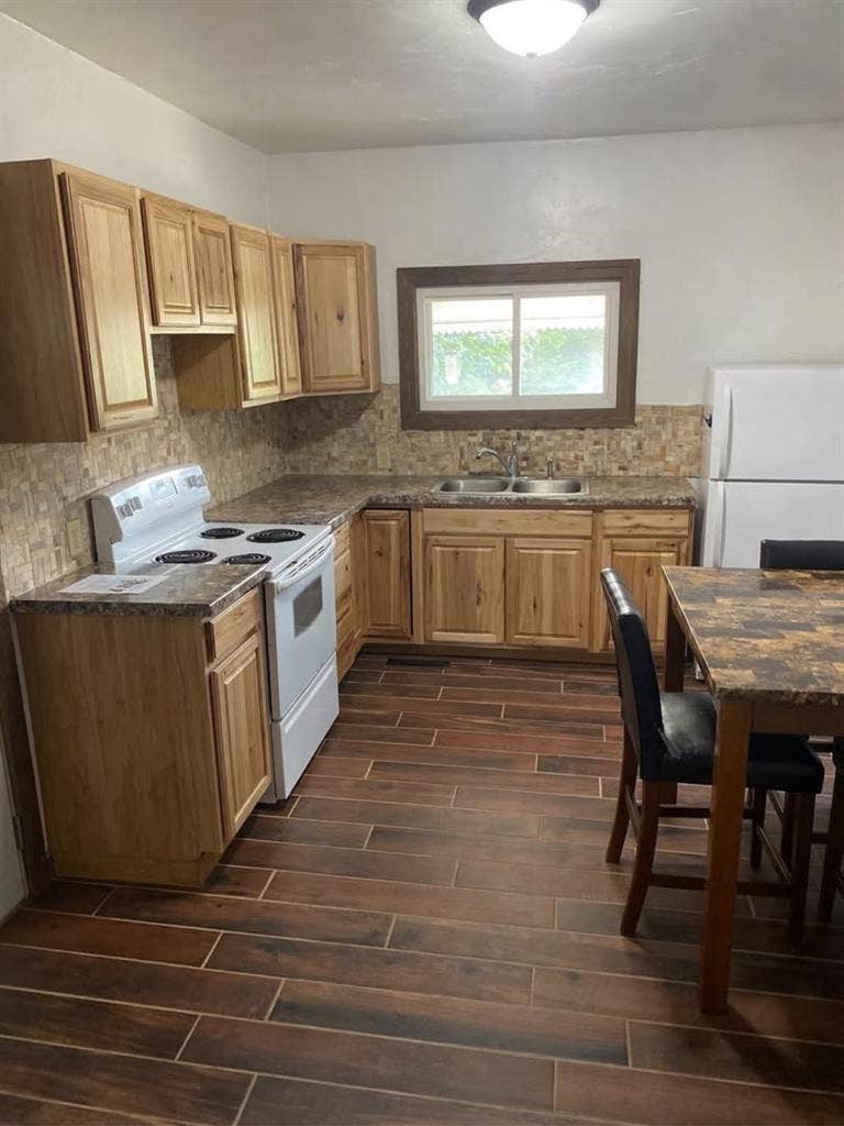 Looking for a roommate