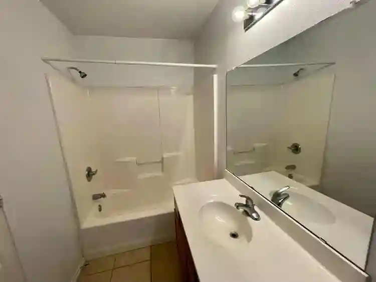 🏡 Bath Home for Rent