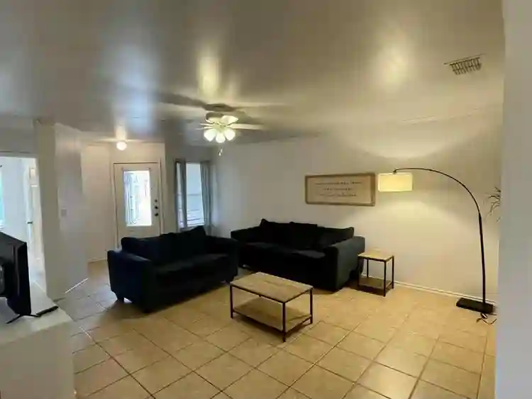 🏡 Bath Home for Rent