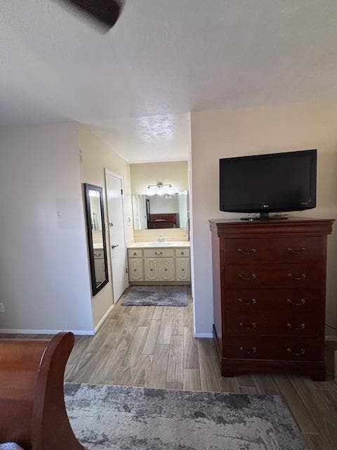 Master Bedroom, Bathroom ensuite